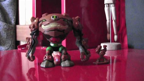 Ben 10 Omniverse Gravattack Toy Review - YouTube