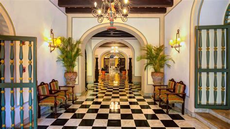 Hotel El Convento – Hotel Review | Condé Nast Traveler