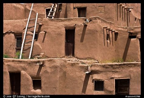 Picture/Photo: Detail of ancient earthen homes of Native Americans. Taos, New Mexico, USA