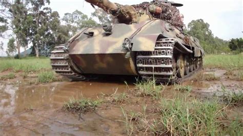 1/4 Scale RC Königstiger King Tiger Tank Through Wet Mud - YouTube