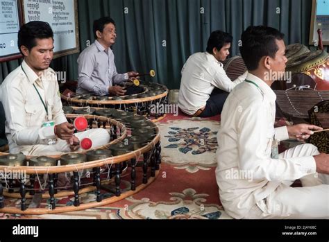 Pinpeat orchestra, Silver Pagoda complex, Phnom Penh, Cambodia Stock Photo - Alamy