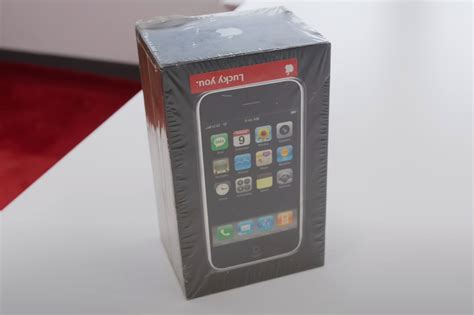 MKBHD Unboxes Sealed $40,000 First-Generation Apple iPhone - TechEBlog