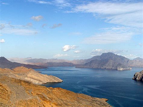 Musandam Peninsula - Oman - Momentary Awe | Travel photography blog