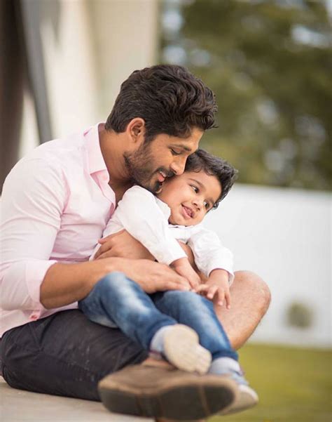 Allu Arjun and Ayaan Joyous Moment | cinejosh.com