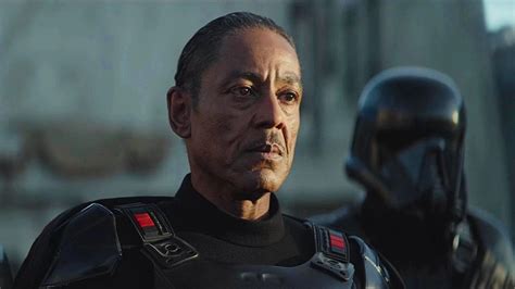 Giancarlo Esposito Reveals Moff Gideon's Future In 'The Mandalorian ...