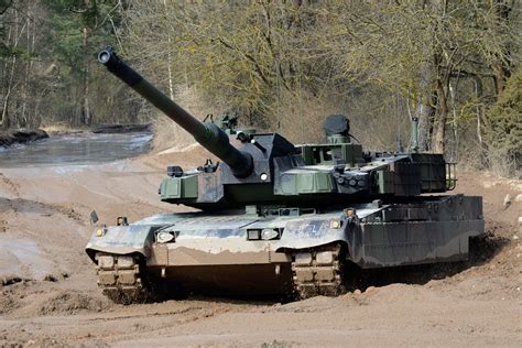 Poland Receives First K2 Tanks Just 102 Days After Ordering, But First ...