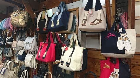 GAMI Takes a Look at Popular Bags in Harajuku｜Find Japan Blog powered ...