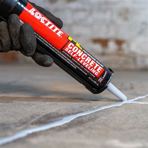 LOCTITE PL 10-oz Gray Paintable Polyurethane Self Leveling Caulk in the ...