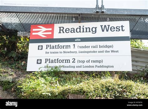 Reading West Railway Station on Oxford Road, Reading, UK Stock Photo ...