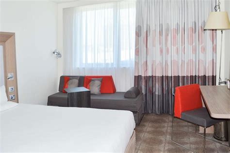 Novotel London Brentford Brentford | Bookonline.com