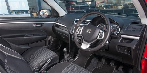 Suzuki Swift (2010-2016) Interior & Infotainment | carwow