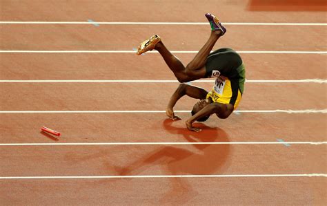 Usain Bolt injured in final race - CBS News