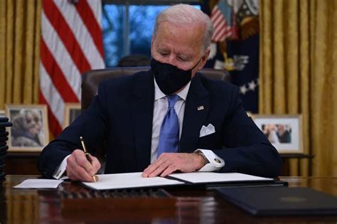 Here's What President Biden's Federal Mask Mandate Means For You