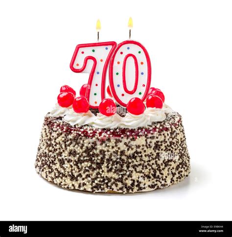 Tarta de cumpleaños con velas encendidas) número 70 Fotografía de stock - Alamy