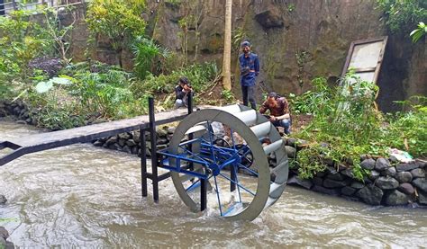 Manfaatkan Energi Terbarukan, Dosen ITN Malang Buat Kincir Air ...