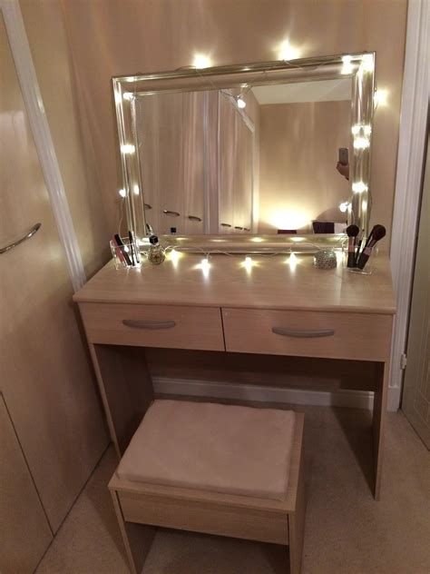 Dressing Table Vanity Mirror With Lights : Hollywood Style Led Vanity ...