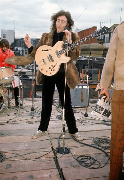 Photos from the last Public Performance By The Beatles- The Rooftop Concert in 1969