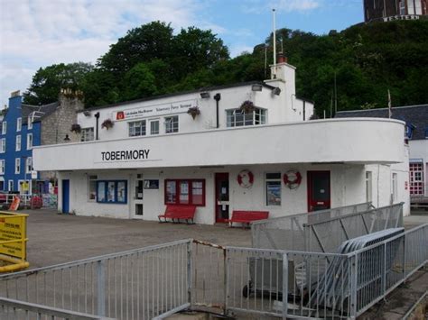 Tobermory Ferry terminal © Hugh Venables cc-by-sa/2.0 :: Geograph Britain and Ireland