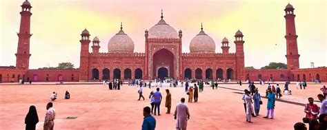 Badshahi Mosque, Lahore - Iconic Symbol of the Mughal Empire