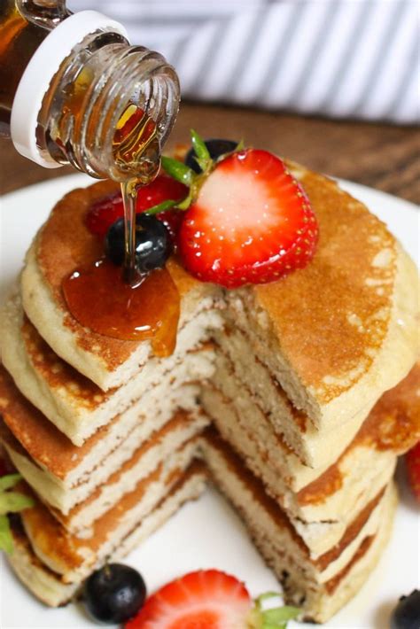 10 Best Easy Pancake Toppings - IzzyCooking