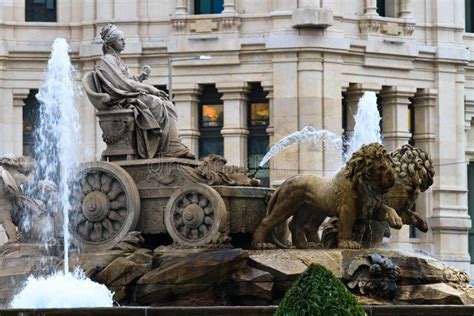 Plaza De Cibeles Fountain, Madrid Stock Image - Image of palacio, famous: 23225905