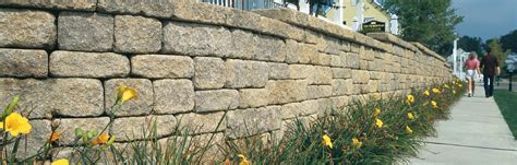 Weathered Versa-Lok® Mosaic | RETAINING WALLS