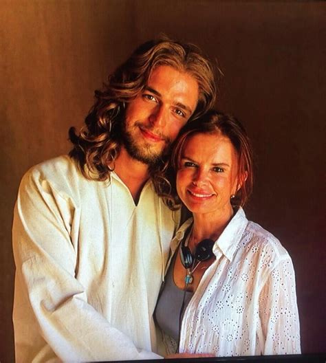 Diogo Morgado (Jesus) and Roma Downey (Mary) from the Bible Miniseries | Jesus son of god, Jesus ...