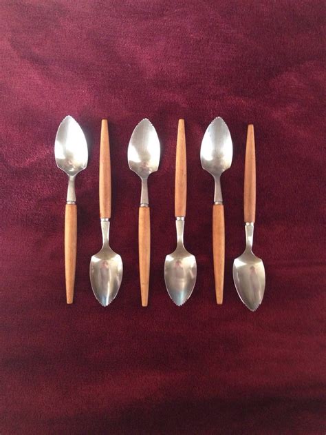 Vintage Grapefruit Spoons Set of 6 Stainless Steel Spoon | Etsy | Spoon set, Vintage, Wooden handles