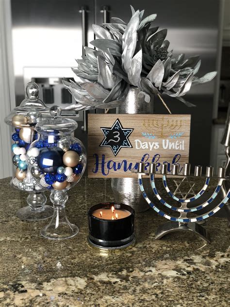 Get your home into the holiday spirit with these creative Hannukah decor ideas .... | Hannukah ...