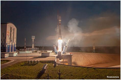 Soyuz launches a Meteor weather satellite and hitchhikers