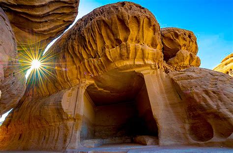 AL-ULA IN SAUDI ARABIA: AN UNSEEN WONDER OF THE WORLD