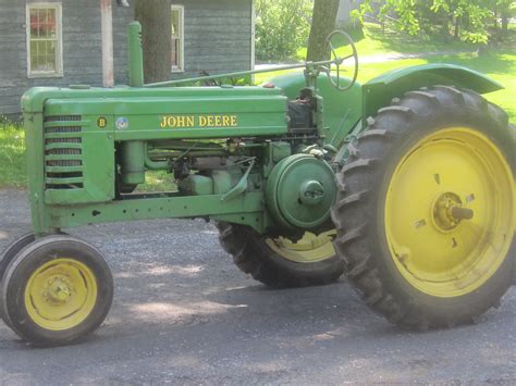 1945 John Deere B - Orange County Farmers Museum