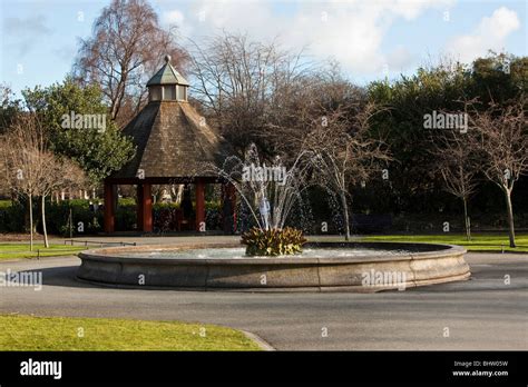 Fountain in St. Stephen's Green Park. Dublin, Ireland Stock Photo - Alamy