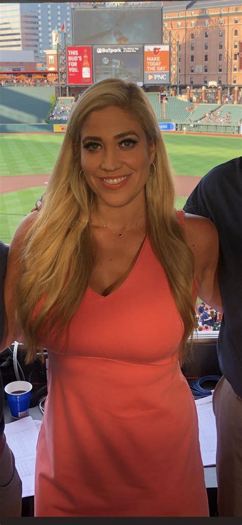 Meredith Marakovits Yankees YES Network : r/newsbabes