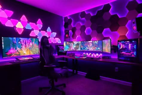 30 Small Gaming Room Ideas and Setups - Peaceful Hacks | Small game rooms, Video game room ...