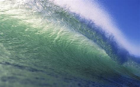 WALLPAPER BOX: 10 Surfing Wallpapers 1920x1200