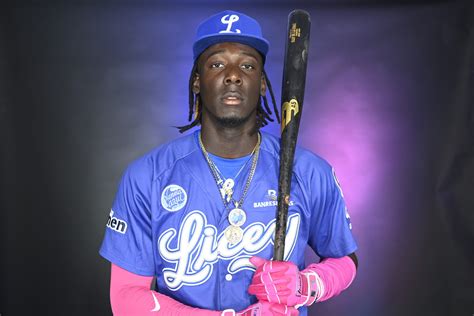 Licey felicita jugadores en roster de 40 en Las Mayores - Pio Deportes