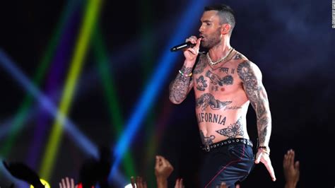 Maroon 5 halftime show gets help from a famous sponge - CNN