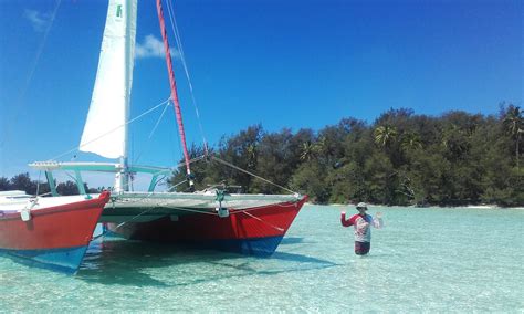 Half-Day Moorea Catamaran Cruise | Tahiti.com