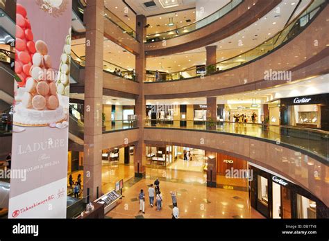 Interior of Ngee Ann City shopping mall, Orchard Road, Singapore Stock Photo - Alamy