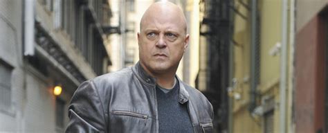 Michael Chiklis’ („The Shield“) Grenzerdrama „Coyote“ erhält Serienbestellung – fernsehserien.de