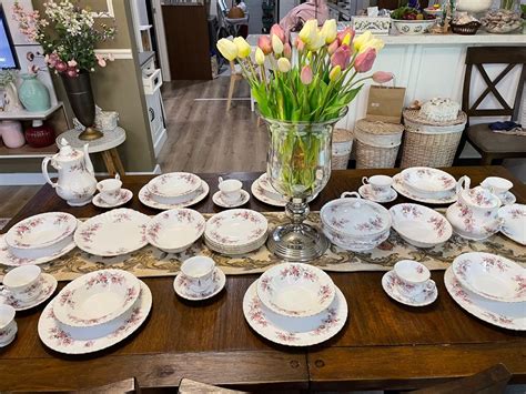 Lavender rose , Royal Albert, Furniture & Home Living, Kitchenware & Tableware, Dinnerware ...