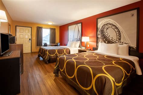 Super 8 by Wyndham Sandusky | Sandusky, OH Hotels