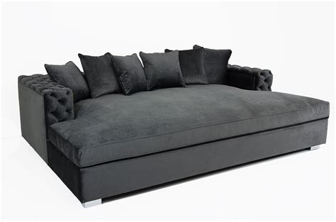 35 Elegant Comfortable Daybeds Living Room