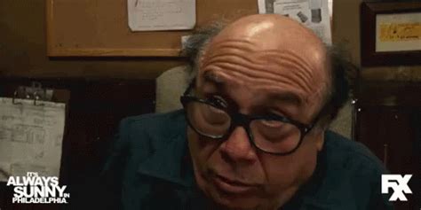 "Danny Devito GIF" – "Danny Devito" – знаходьте анімації GIF і діліться ними