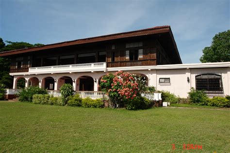 TRAVELS OF JOY: Malacanang of the North