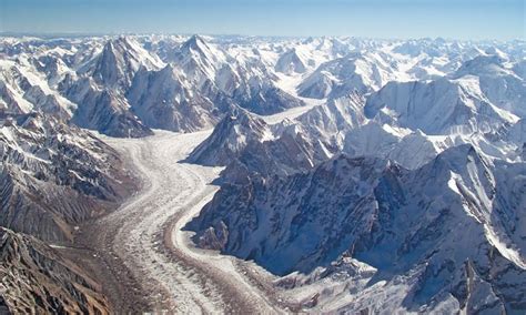 ENVIRONMENT: MELTDOWN AT SIACHEN - Newspaper - DAWN.COM