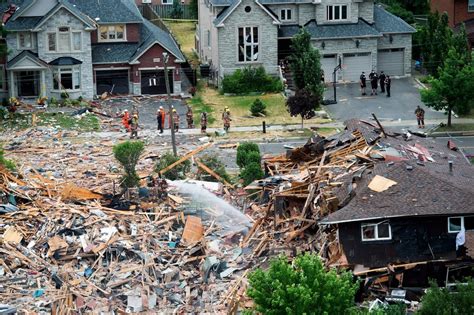 These images show the sheer destruction of the fatal Mississauga house ...