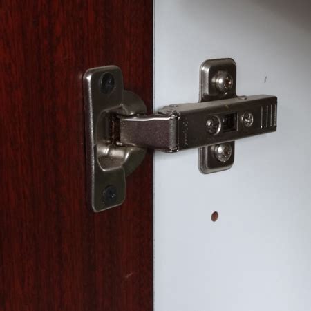 How to adjust Euro or concealed hinges | Middelburg Observer