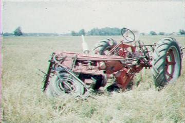 Broken Tractor - TractorShed.com